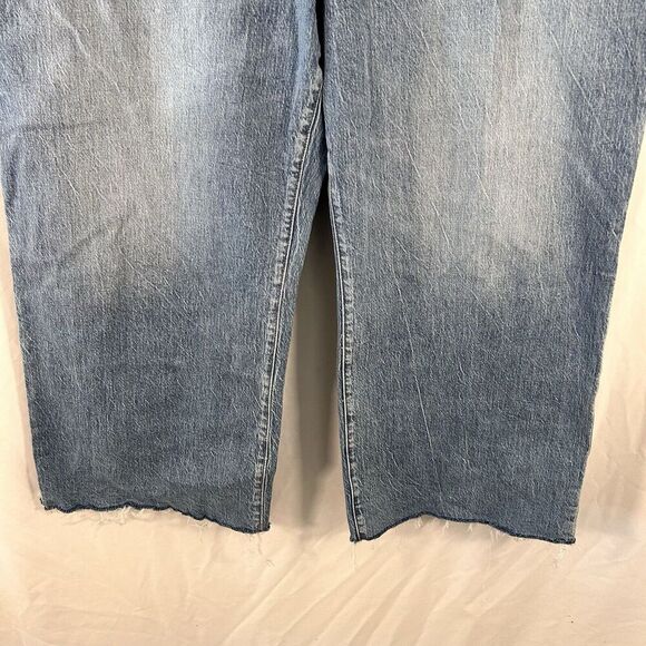 J. Crew Jeans Women's 35 Light Wash Denim Wide Leg Cropped Raw Hem Cotton Blend - Picture 3 of 10